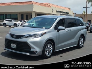 Used 2022 Toyota Sienna XLE image 1