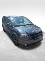 Used 2014 Dodge Grand Caravan SXT image 1