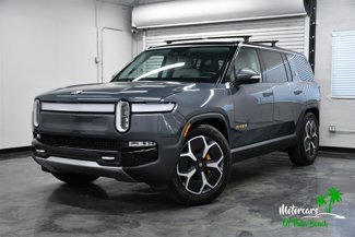 Used 2023 Rivian R1S Adventure image 1