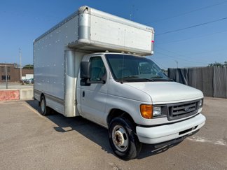 Used 2006 Ford E-450 and Econoline 450 image 1