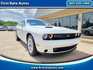 Used 2023 Dodge Challenger SXT image 1