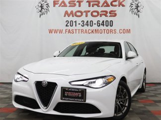 Used 2017 Alfa Romeo Giulia AWD image 1
