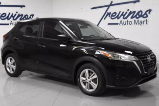 Used 2022 Nissan Kicks S image 1