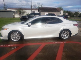 Used 2020 Toyota Camry XLE image 1