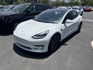 Used 2021 Tesla Model 3 Standard Range Plus image 1