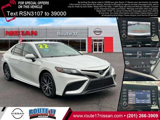 Used 2022 Toyota Camry SE image 1