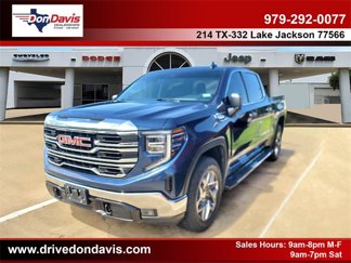 Used 2023 GMC Sierra 1500 SLT image 1
