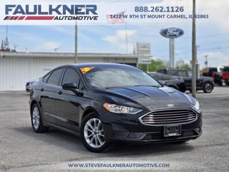 Used 2020 Ford Fusion SE image 1