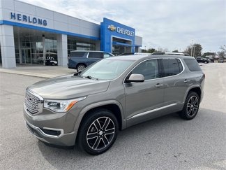 Used 2019 GMC Acadia Denali w/ Technology Package image 1