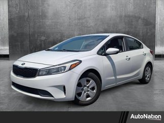 Used 2017 Kia Forte LX image 1