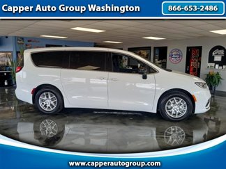 New 2026 Chrysler Pacifica Select image 1