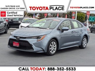 Certified 2022 Toyota Corolla LE image 1