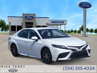 Used 2023 Toyota Camry SE image 1
