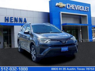 Used 2018 Toyota RAV4 LE image 1