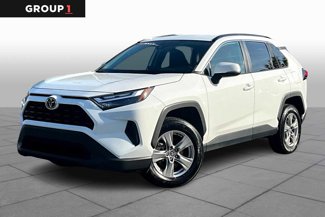 Used 2022 Toyota RAV4 XLE image 1