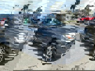 Used 2018 Ford Explorer Limited image 1