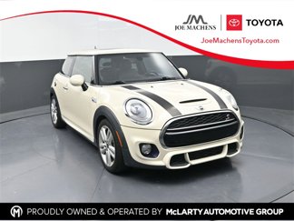 Used 2015 MINI Cooper S image 1