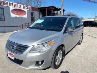 Used 2009 Volkswagen Routan SEL Premium image 1