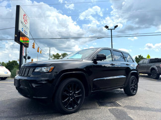 Used 2018 Jeep Grand Cherokee Altitude image 1