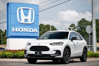 Used 2023 Honda HR-V Sport image 1