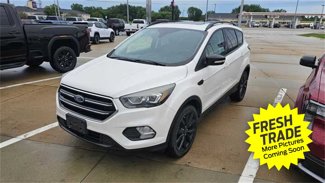 Used 2017 Ford Escape Titanium image 1