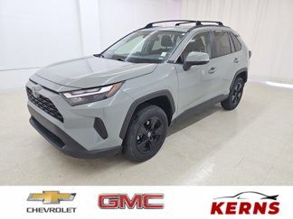 Used 2022 Toyota RAV4 XLE image 1