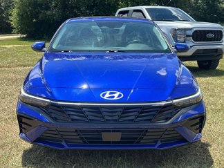 Used 2024 Hyundai Elantra SEL w/ Convenience Package video 2