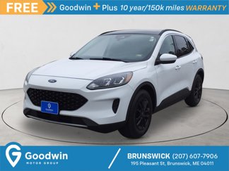 Used 2020 Ford Escape SE image 1