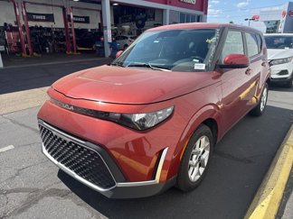Used 2023 Kia Soul LX w/ LX Technology Package image 1