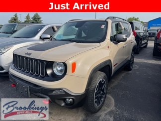 Used 2016 Jeep Renegade Trailhawk image 1