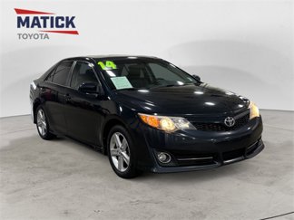 Used 2014 Toyota Camry SE image 1