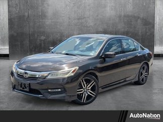 Used 2017 Honda Accord Touring image 1