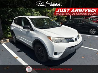Used 2015 Toyota RAV4 LE image 1