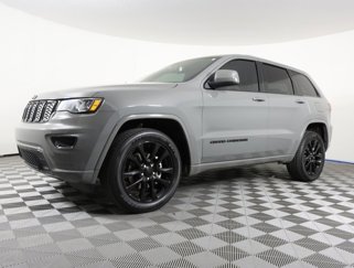 Used 2020 Jeep Grand Cherokee Altitude image 1