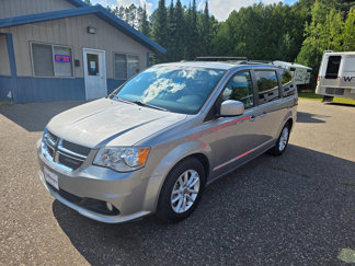Used 2020 Dodge Grand Caravan SXT image 1