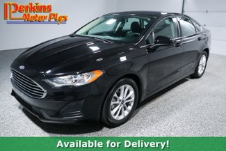 Used 2020 Ford Fusion SE image 1