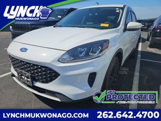 Used 2020 Ford Escape SE image 1