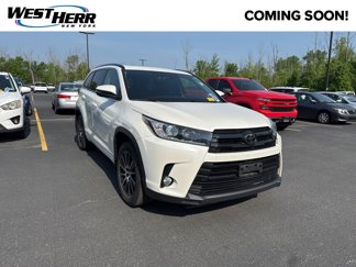 Used 2018 Toyota Highlander SE image 1