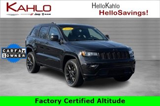 Certified 2022 Jeep Grand Cherokee Laredo X image 1
