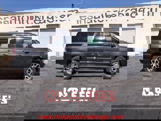 Used 2015 GMC Yukon XL Denali w/ Premium Package image 1