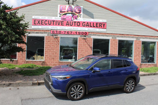 Used 2023 Toyota Corolla Cross XLE image 1