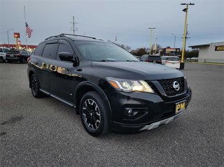 Used 2019 Nissan Pathfinder SL image 1