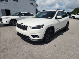 Used 2019 Jeep Cherokee Latitude Plus image 1