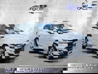 Used 2024 Chevrolet Malibu LT image 1