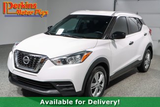 Used 2019 Nissan Kicks S image 1