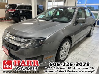 Used 2010 Ford Fusion SE image 1