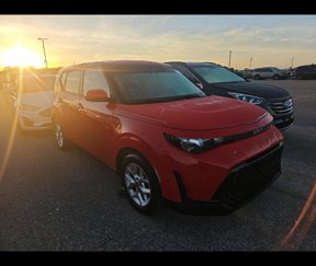 Used 2023 Kia Soul LX w/ LX Technology Package image 1