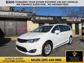 Used 2018 Chrysler Pacifica Touring-L Plus w/ Advanced Safetytec Group image 1