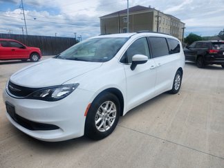 Used 2021 Chrysler Voyager Lxi image 1