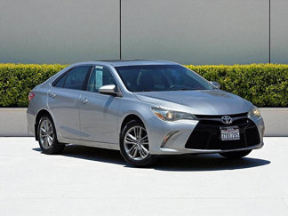 Used 2015 Toyota Camry SE image 1